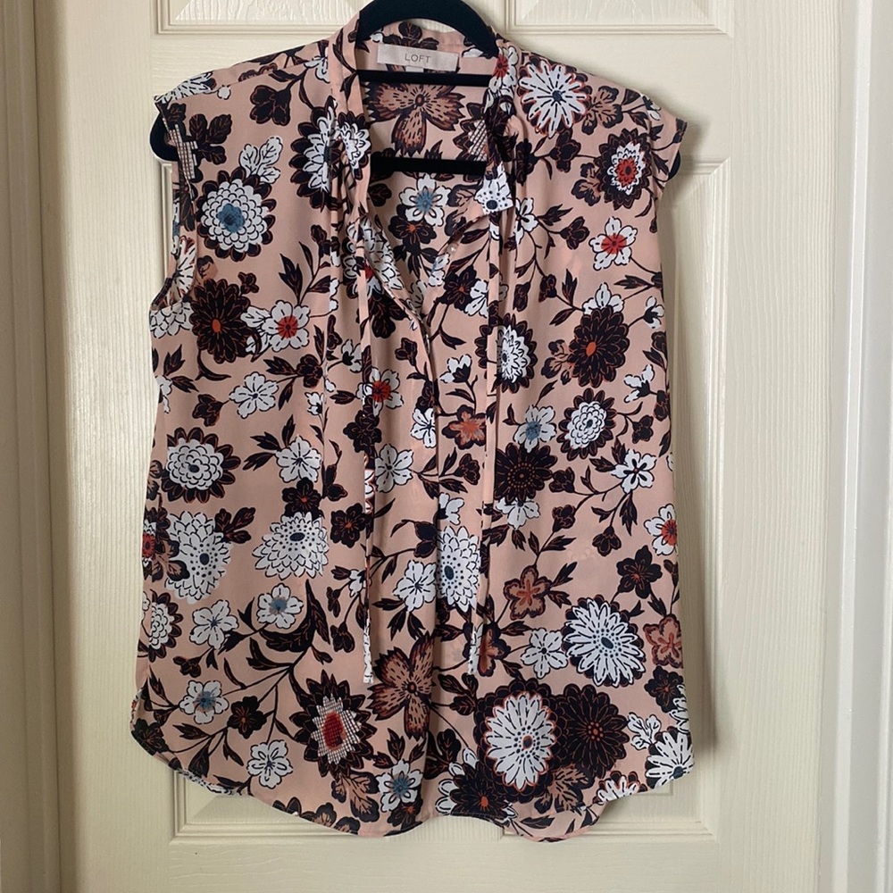 Pink floral LOFT blouse. Size S